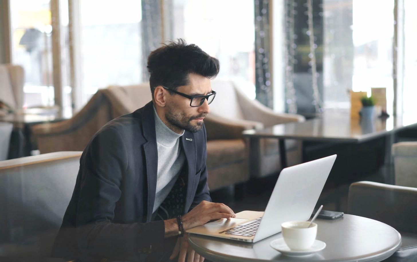 Financial performance audit analysis service